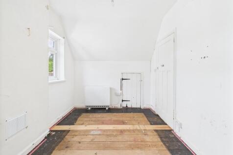 14 - Semi-detached House for Auction, Butcombe.jpg