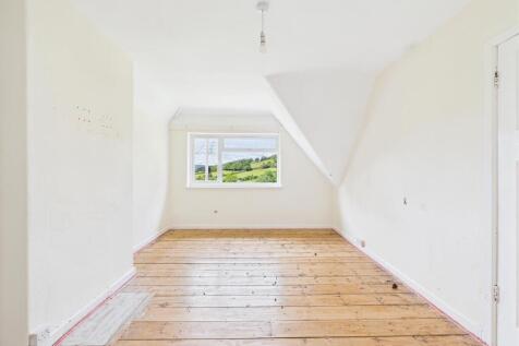 6 - Semi-detached House for Auction, Butcombe.jpg