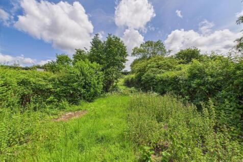 11 - Semi-detached House for Auction, Butcombe.jpg