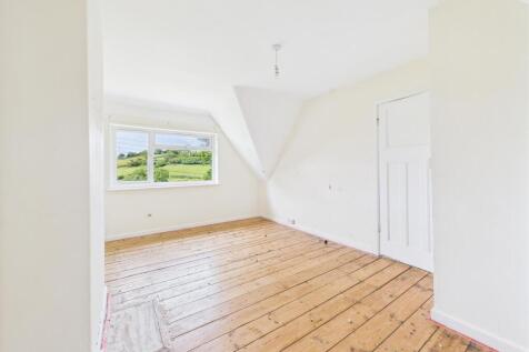 15 - Semi-detached House for Auction, Butcombe.jpg