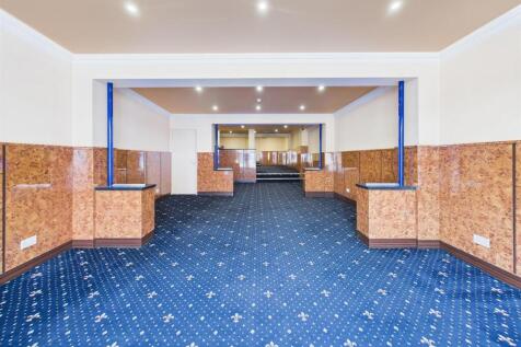 4 - Freehold Mixed-Use Investment, East Street, Be