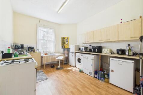 6 - Freehold Mixed-Use Investment, East Street, Be