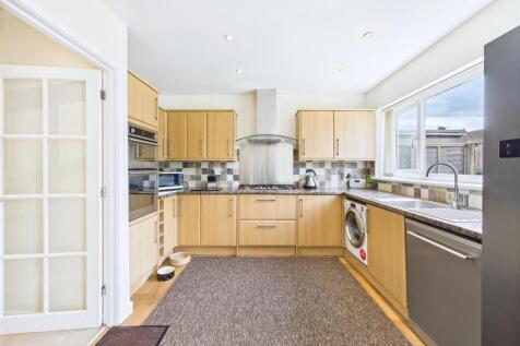 10 - Semi-detached House for Auction, Hengrove.jpg