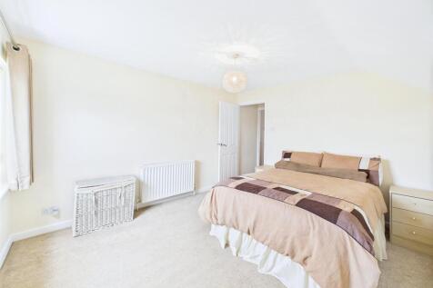 15 - Semi-detached House for Auction, Hengrove.jpg