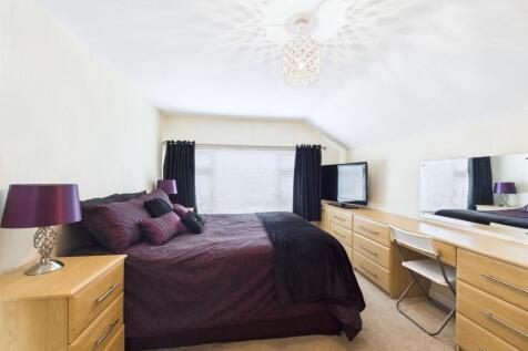 16 - Semi-detached House for Auction, Hengrove.jpg