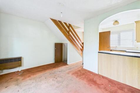 3 - 1 bedroom mid terrace.jpg