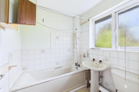 7 - 1 bedroom mid terrace.jpg