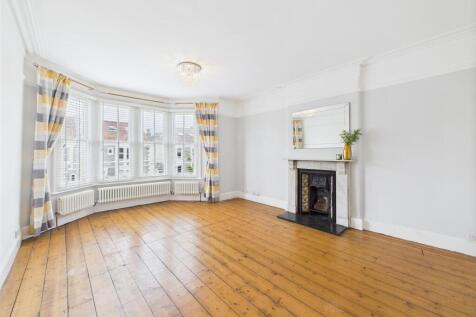2 - Spacious Maisonette for Auction, St Andrews, B