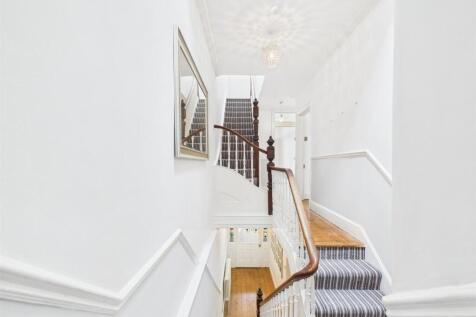 11 - Spacious Maisonette for Auction, St Andrews, 