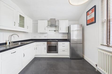 13 - Spacious Maisonette for Auction, St Andrews, 