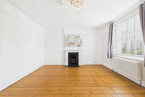 14 - Spacious Maisonette for Auction, St Andrews, 