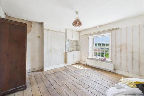 7 - Detached Cottage for Auction, Winford.jpg