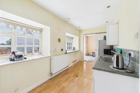 13 - Detached Cottage for Auction, Winford.jpg
