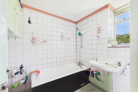 14 - Detached Cottage for Auction, Winford.jpg