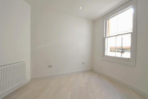 3 - Three Bedroom Flat for Auction, Westbury-on-Tr
