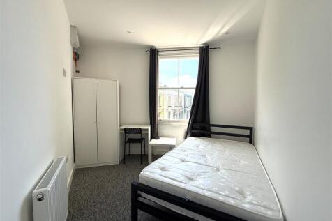 Three bedroom flat (2).JPG
