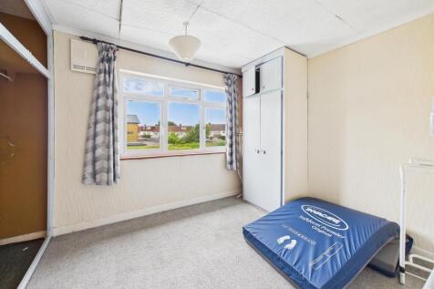 6 - Three Bedroom House for Auction, Hanham.jpg