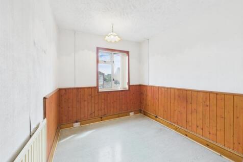 8 - Three Bedroom House for Auction, Hanham.jpg