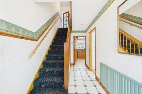 14 - Three Bedroom House for Auction, Hanham.jpg
