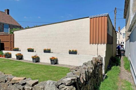 7 - Garage Workshop for Auction, Kingswood.jpg