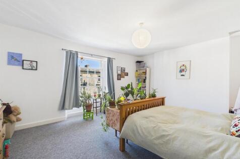 19 - Block of Flats for Auction, Kingsdown, Bristo
