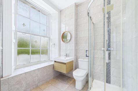 4 - 1 Bedroom Flat in Clifton.jpg