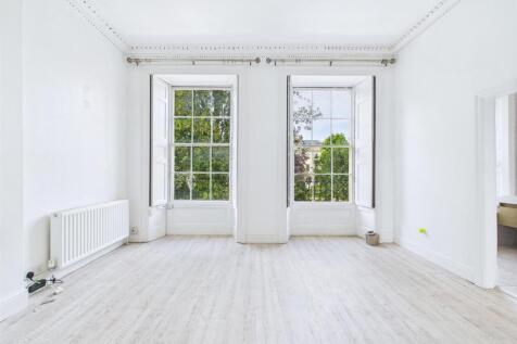 5 - 1 Bedroom Flat in Clifton.jpg