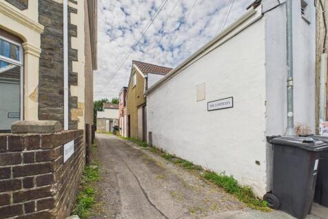 16 - Mixed Use Staple Hill.jpg