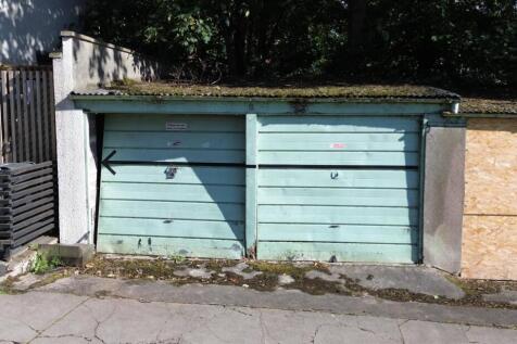 Garage 9 - 1 - Kensington Road