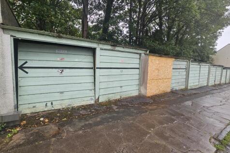 Garage 9 - 5 - Kensington Road