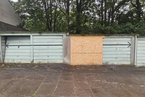 Garage 8 - 5 - Kensington Road