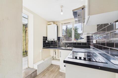 3 - Flat with parking for Auction, Weston-super-Ma