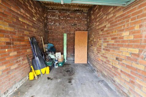 2 - Garage Nevil Road.jpg