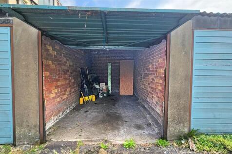 3- Garage Nevil Road.jpg