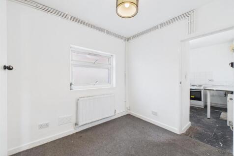5 - one bed flat easton.jpg