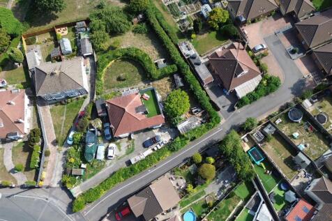6 - Building Plot for Auction, Kingswood.JPG
