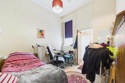 21 - Manor Park Redlenad.jpg