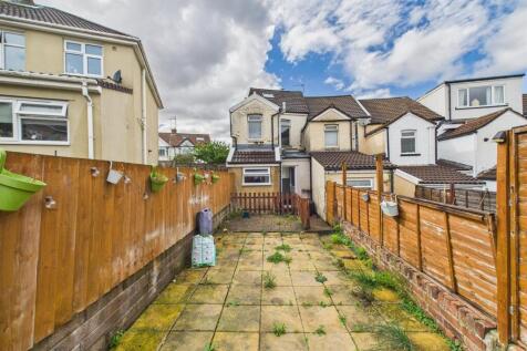12 - Terraced House for Auction, Staple Hill.jpg