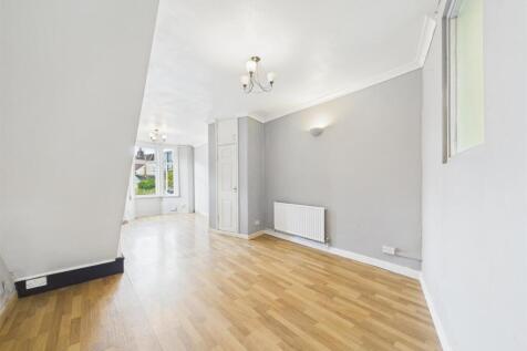 14 - Terraced House for Auction, Staple Hill.jpg
