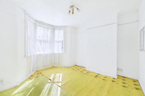 2 - 3 bedroom terraced house.jpg