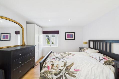 12 - Detached Period Property for Auction, Swinefo