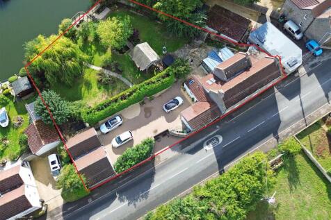 16 - Detached Period Property for Auction, Swinefo