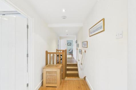 25 - Detached Period Property for Auction, Swinefo