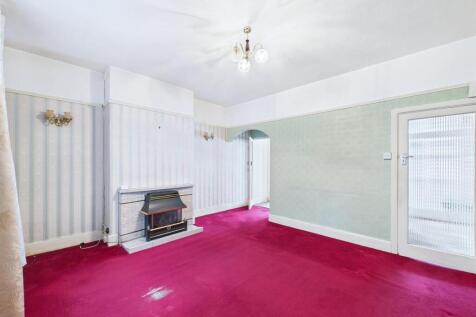 10 - Terraced House for Auction, Kingswood.jpg