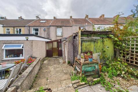 12 - Terraced House for Auction, Kingswood.jpg
