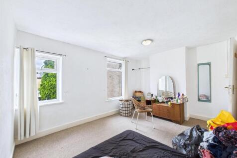7 - Two bedroom terraced house.jpg