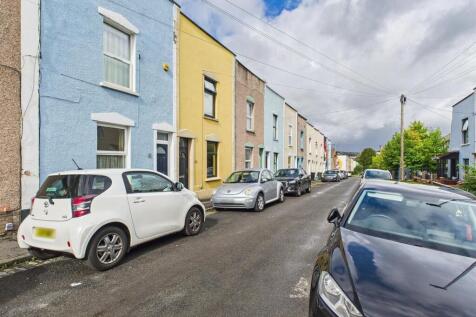 13 - Two bedroom terraced house.jpg