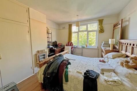 5 - Semi-detached House for Auction, Filton Park.j
