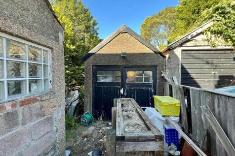 7 - Semi-detached House for Auction, Filton Park.j