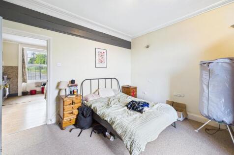 5 - Block of four flats.jpg